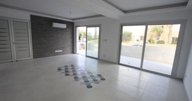 Five bedrooms villa in Anavargos area of Paphos