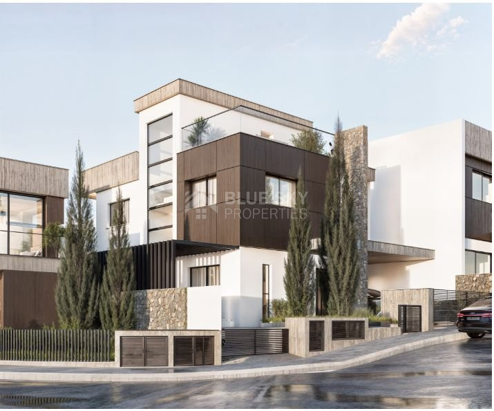 Luxuious Three bedroom House with swimming pool and roof garden for sale in Agios Athanasios