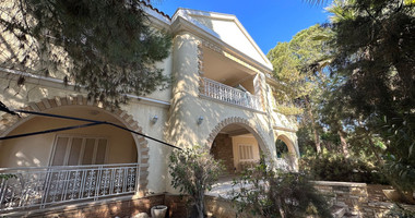 OUTSTANDING OPPORTUNITY  TO RENOVATE A GRAND VILLA OR DEMOLISH AND BUILD BLOCK OF APARTMENTS IN  AP. PETROU KAI PAVLOU (NO VAT ON PLOT).