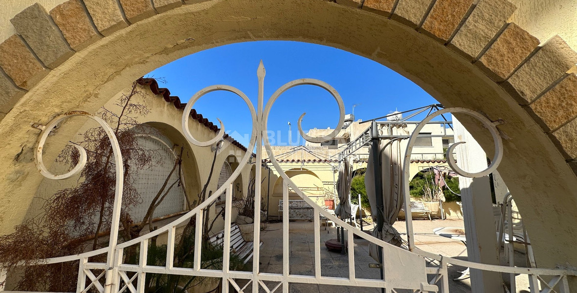 OUTSTANDING OPPORTUNITY  TO RENOVATE A GRAND VILLA OR DEMOLISH AND BUILD BLOCK OF APARTMENTS IN  AP. PETROU KAI PAVLOU (NO VAT ON PLOT).