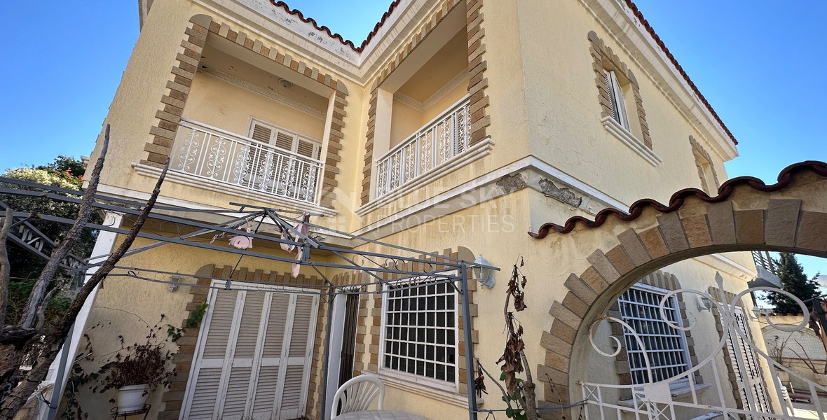 OUTSTANDING OPPORTUNITY  TO RENOVATE A GRAND VILLA OR DEMOLISH AND BUILD BLOCK OF APARTMENTS IN  AP. PETROU KAI PAVLOU (NO VAT ON PLOT).