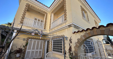 OUTSTANDING OPPORTUNITY  TO RENOVATE A GRAND VILLA OR DEMOLISH AND BUILD BLOCK OF APARTMENTS IN  AP. PETROU KAI PAVLOU (NO VAT ON PLOT).