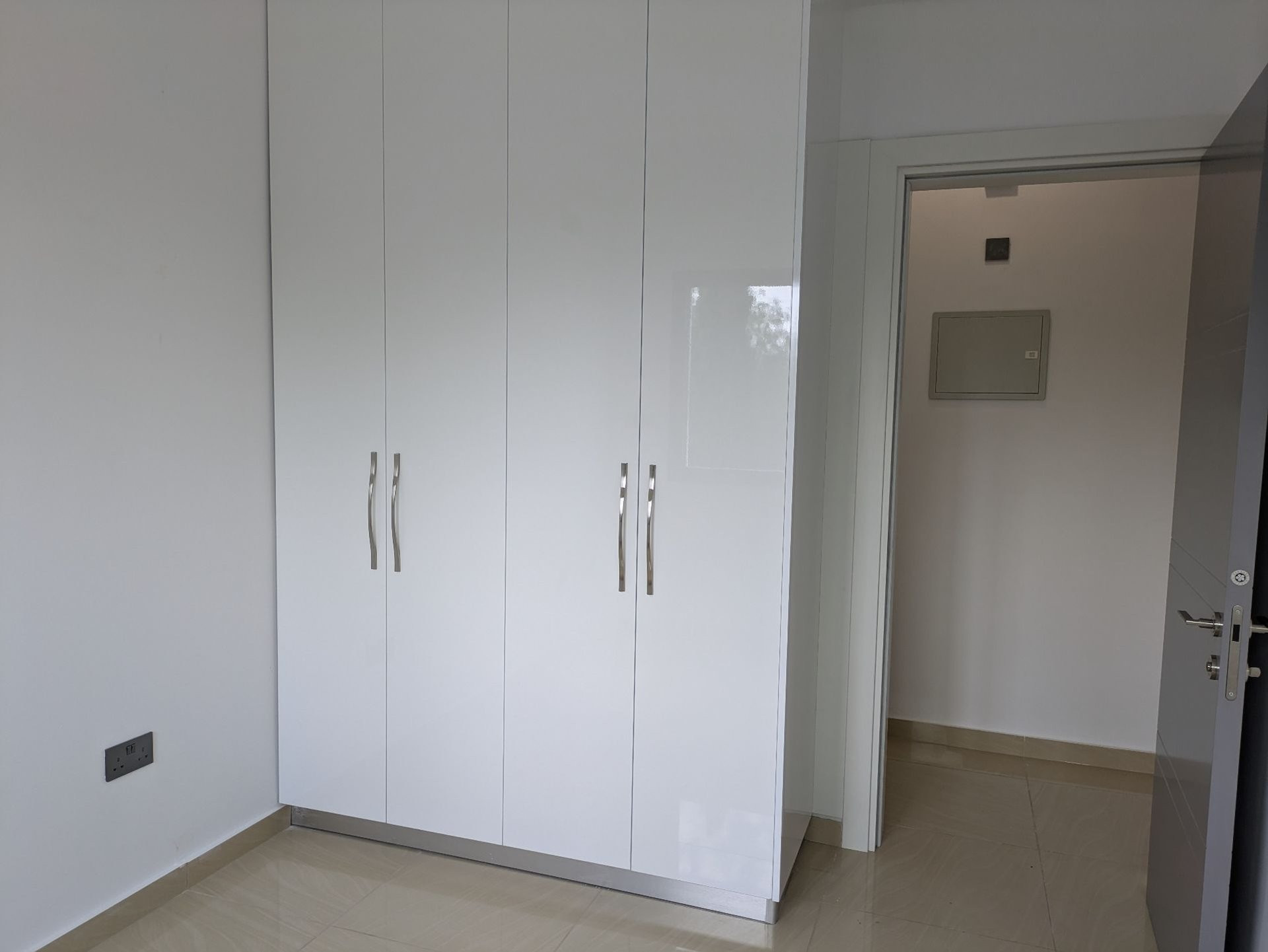 Mieszkanie 2 pokoi 75 m² Pafos, Cypr