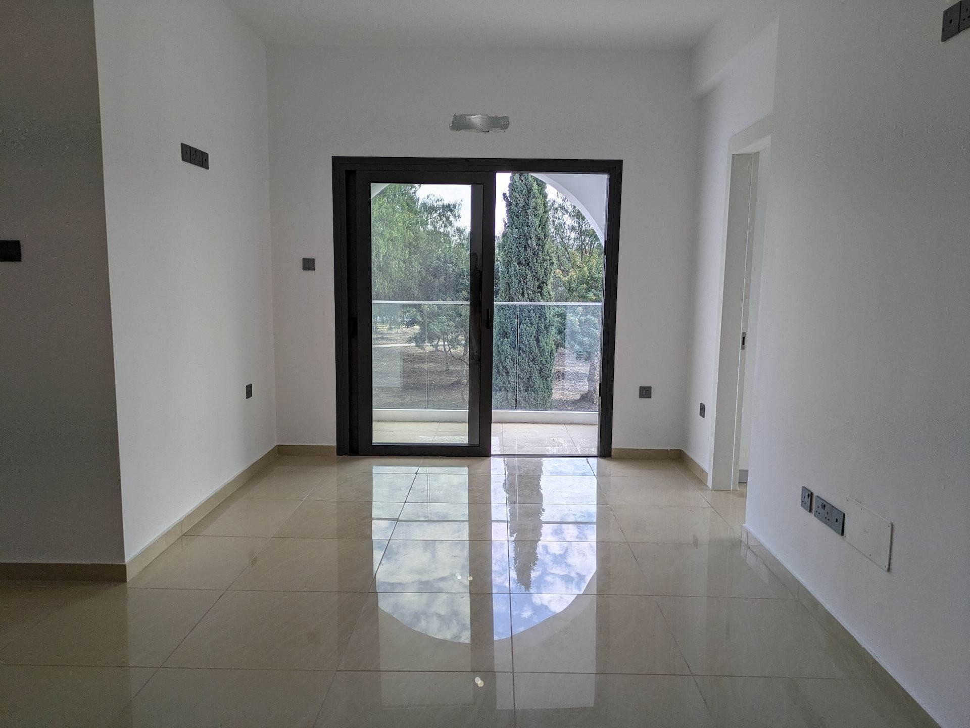 Mieszkanie 2 pokoi 75 m² Pafos, Cypr