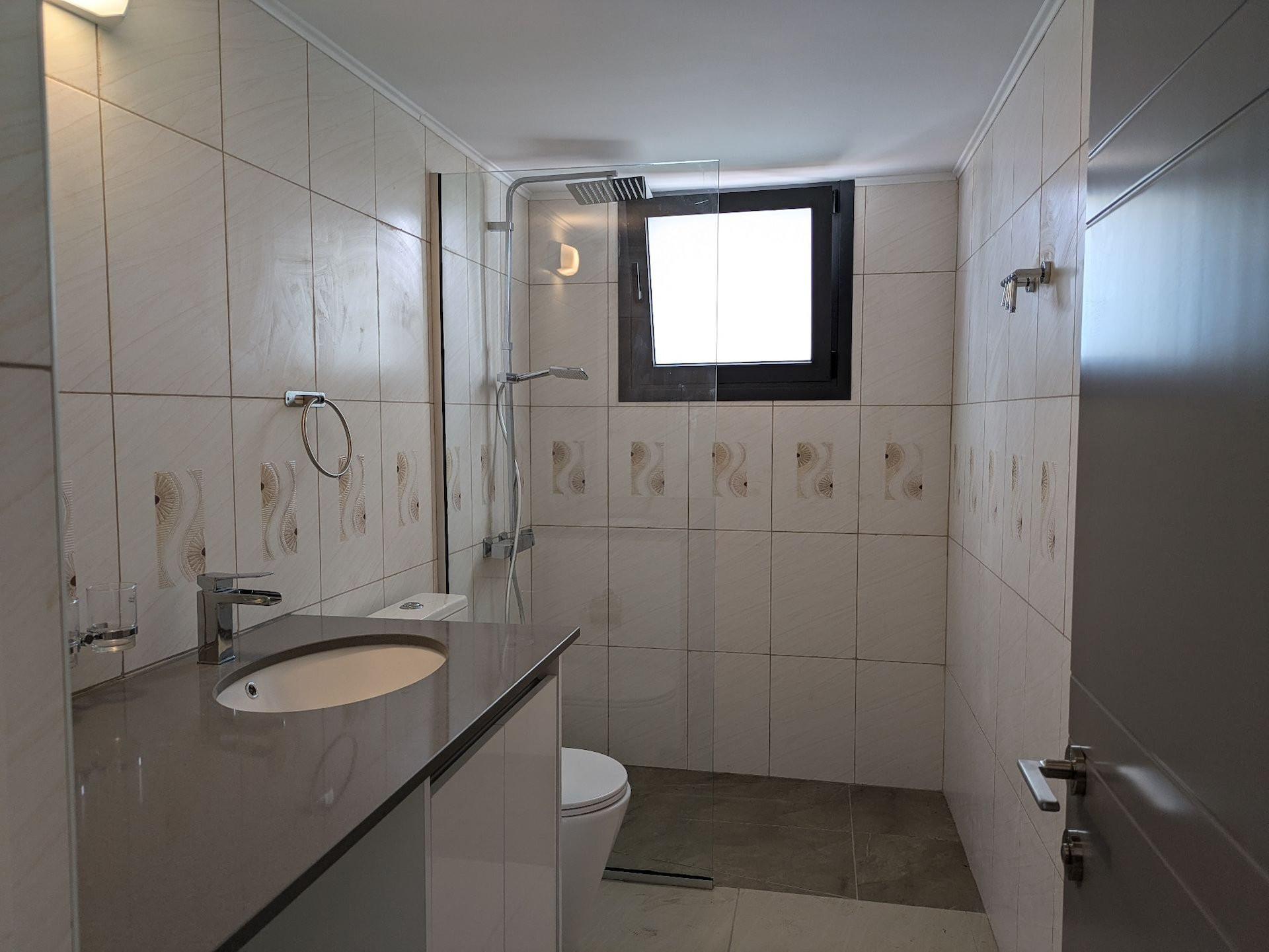 Mieszkanie 2 pokoi 75 m² Pafos, Cypr