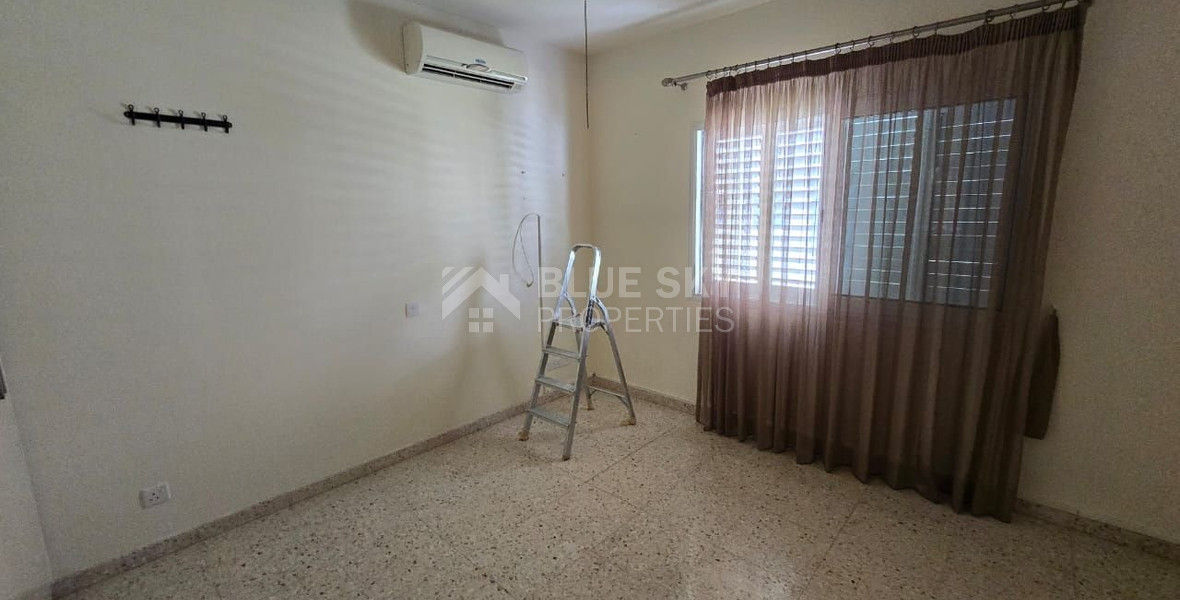 Spacious 3 Bedroom Upper House for Rent in Kato Polemidia, Limassol