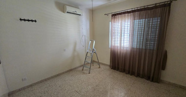 Spacious 3 Bedroom Upper House for Rent in Kato Polemidia, Limassol