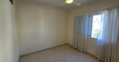 Spacious 3 Bedroom Upper House for Rent in Kato Polemidia, Limassol