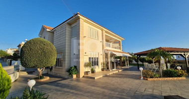 Luxury six bedroom villa in Konia , Paphos