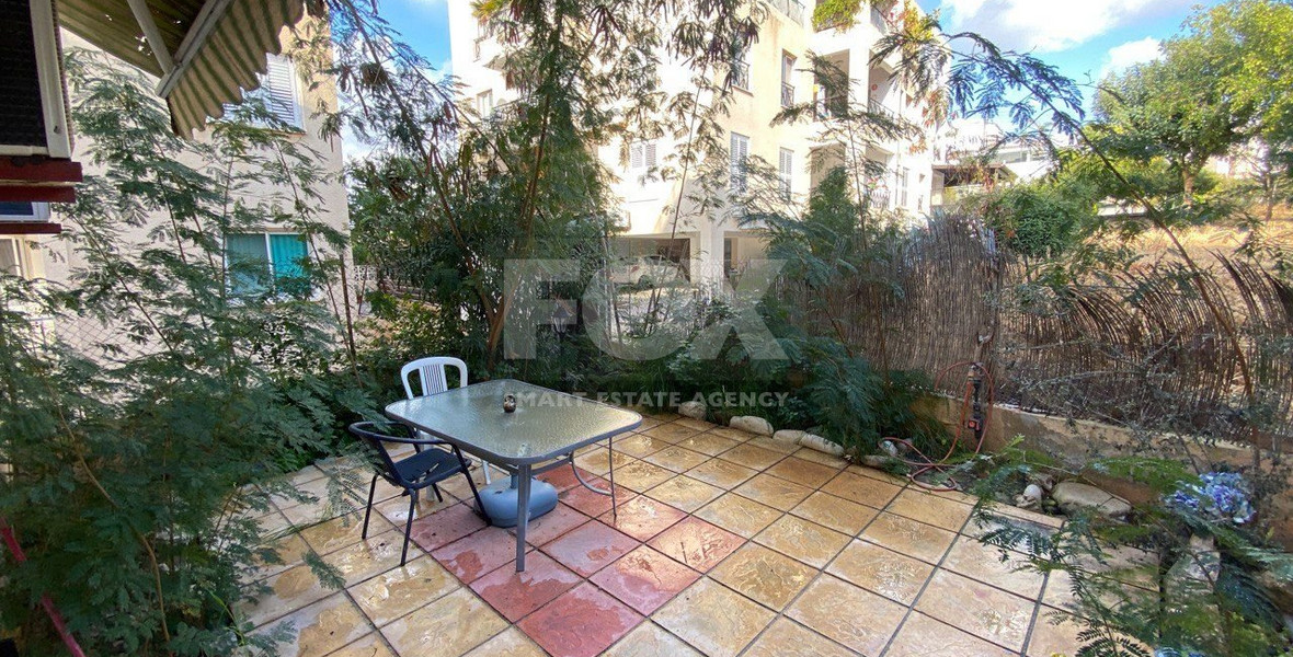 Spacious two-bedroom apartment with Private Garden in Kato Pafos