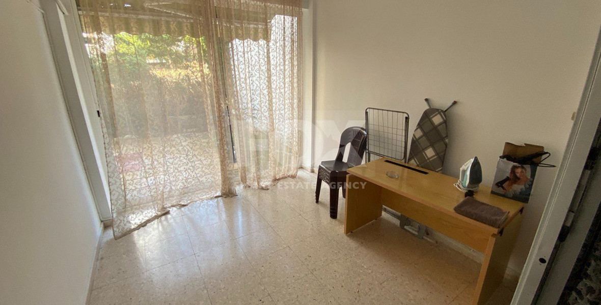 Spacious two-bedroom apartment with Private Garden in Kato Pafos