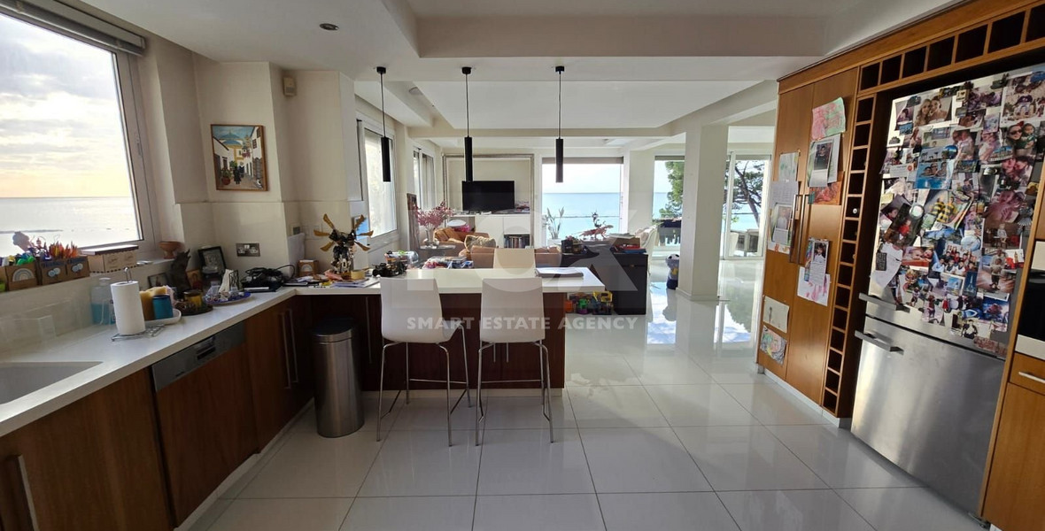 Beautiful fully furnished sea front apartment in Potamos Germasogeias, Limassol