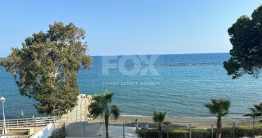 Beautiful fully furnished sea front apartment in Potamos Germasogeias, Limassol