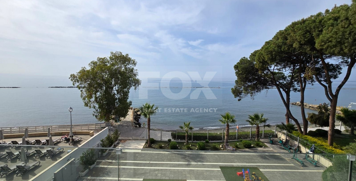 Beautiful fully furnished sea front apartment in Potamos Germasogeias, Limassol