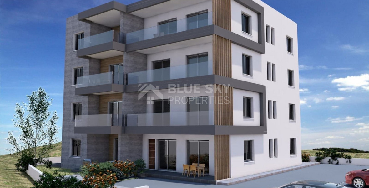 Modern Ground Floor Apartment with three Bedrooms in Universal