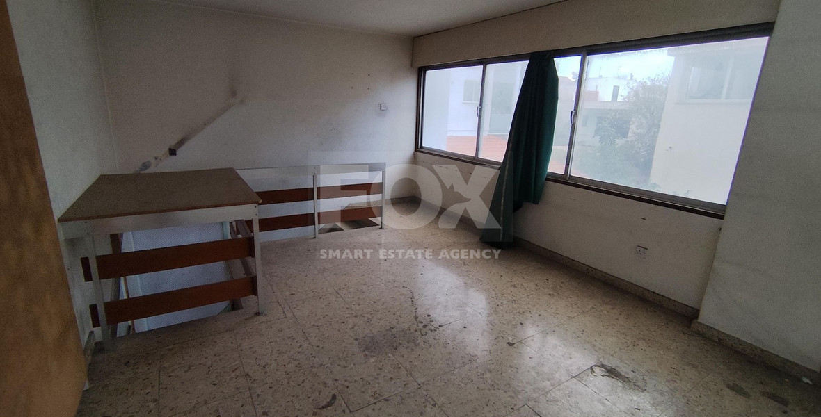 Unfurnished 197 m2 Ground Floor Shop in Agia Zoni