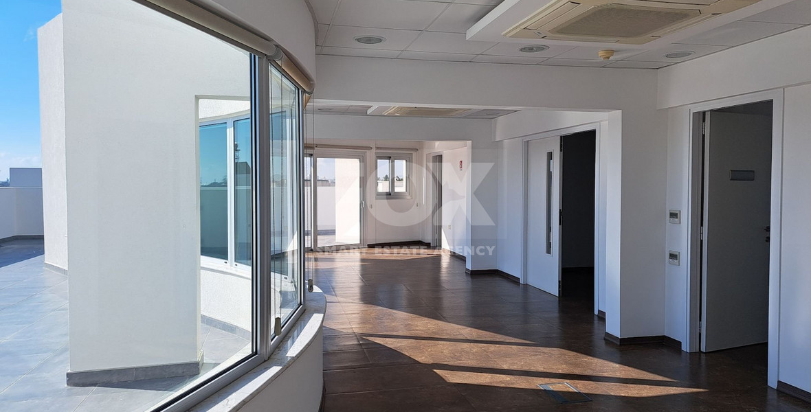 OUTSTANDING OFFICE BUILDING IN THE HEART OF THE HISTORICAL TOWN OFFERING 1,967SQM INTERNAL AREA AND 26 PARKING SPACES