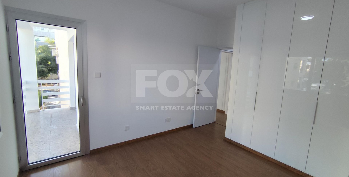 Spacious unfurnished 3-bedroom apartment to rent in Neapoli