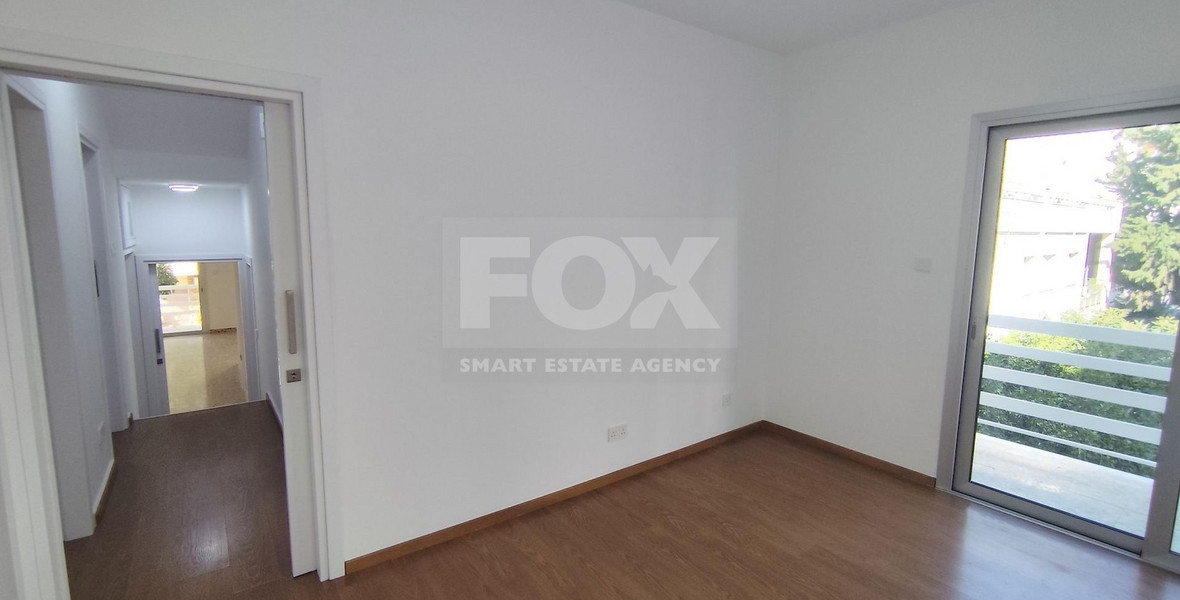 Spacious unfurnished 3-bedroom apartment to rent in Neapoli