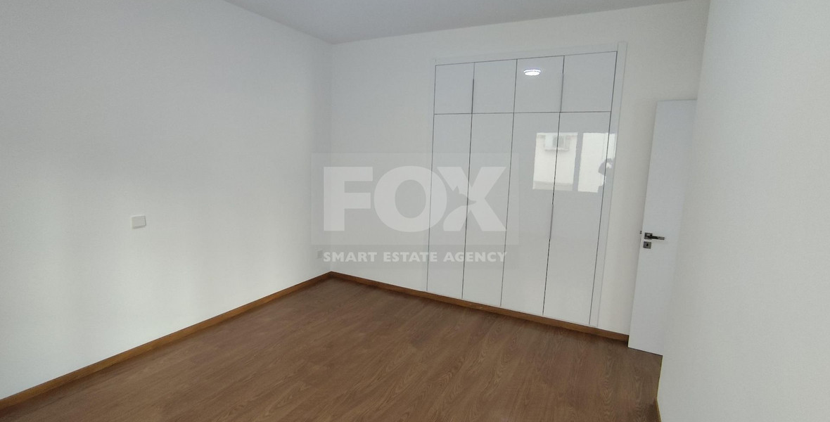 Spacious unfurnished 3-bedroom apartment to rent in Neapoli