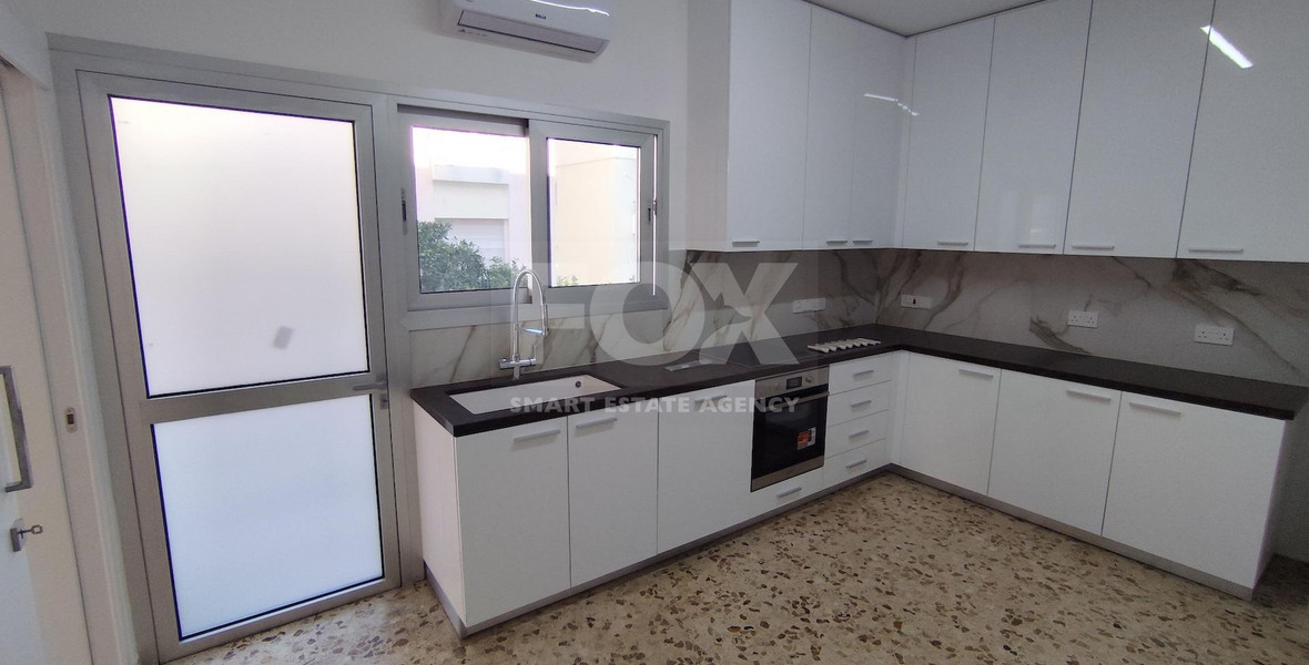 Spacious unfurnished 3-bedroom apartment to rent in Neapoli