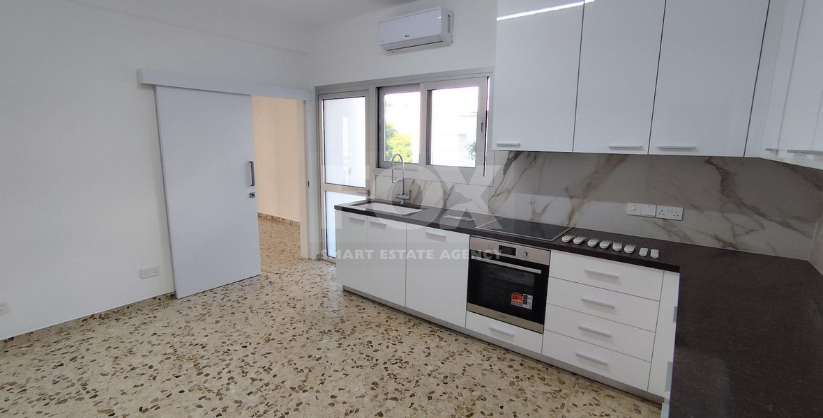 Spacious unfurnished 3-bedroom apartment to rent in Neapoli