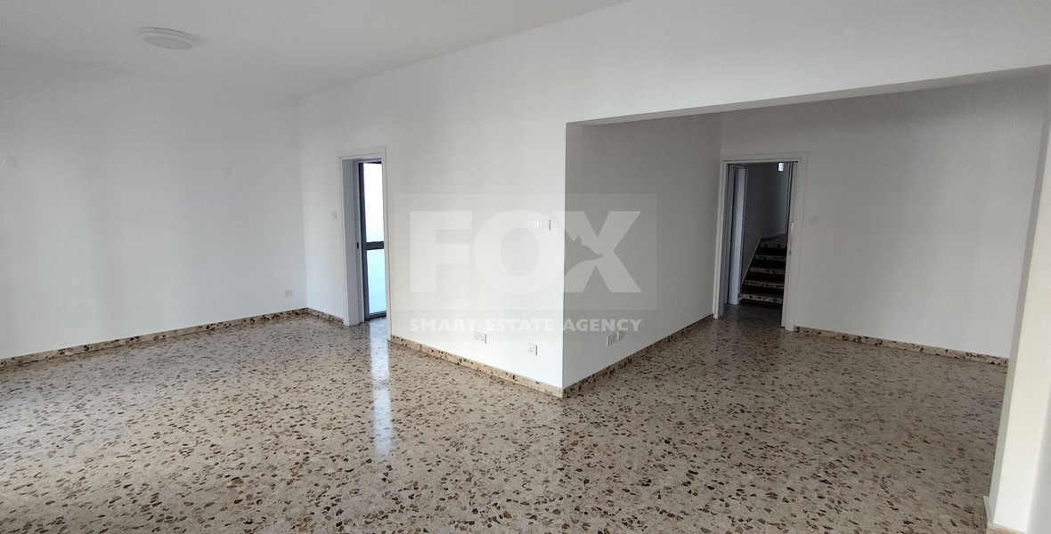 Spacious unfurnished 3-bedroom apartment to rent in Neapoli