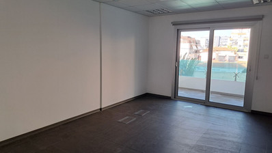 Modern Office for Rent in Katholiki
