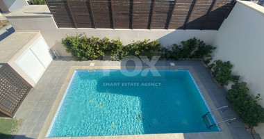 Four bedroom detached villa with pool for rent in Mesovounia