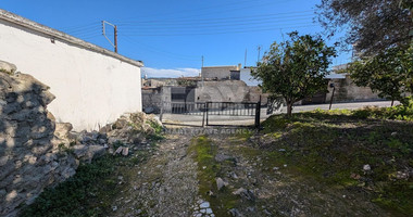 Three plots with stone-built house in Giolou, Paphos