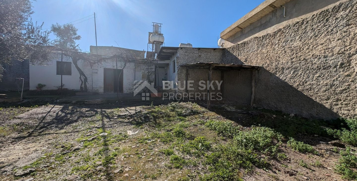 Three plots with stone-built house in Giolou, Paphos