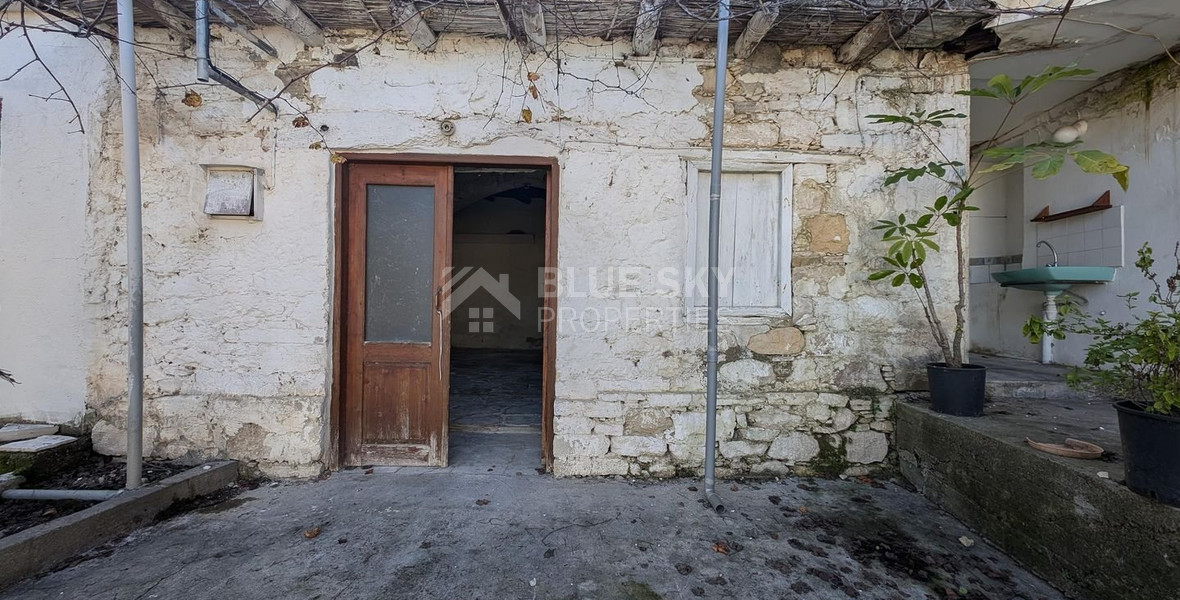 Three plots with stone-built house in Giolou, Paphos