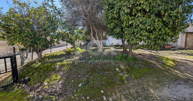 Three plots with stone-built house in Giolou, Paphos