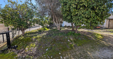 Three plots with stone-built house in Giolou, Paphos