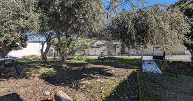 Three plots with stone-built house in Giolou, Paphos