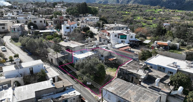 Three plots with stone-built house in Giolou, Paphos