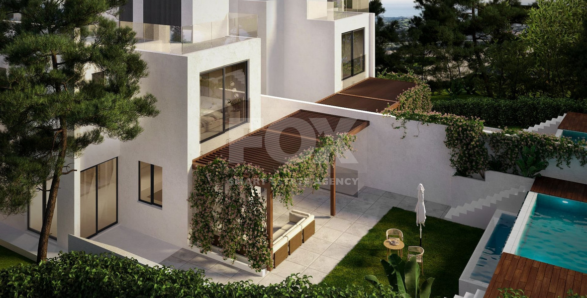 Three Bedroom Townhouse with Roof Garden in Agios Tychon