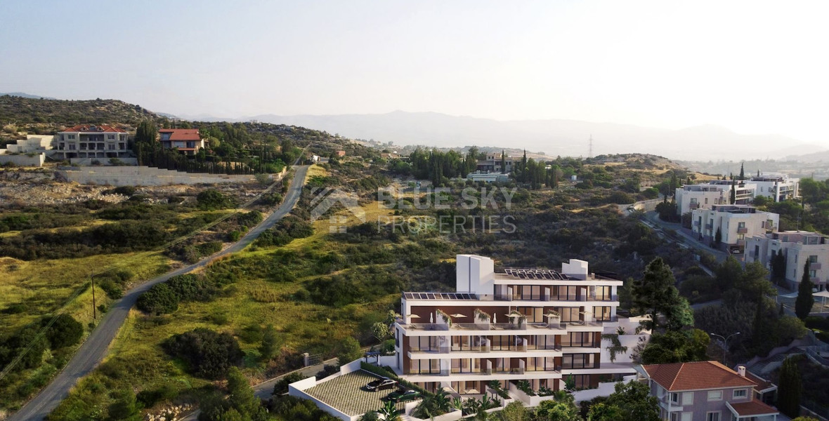 Three Bedroom Townhouse with Roof Garden in Agios Tychon