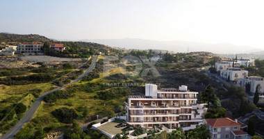 Three Bedroom Townhouse with Roof Garden in Agios Tychon