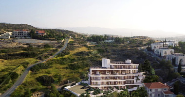 Three Bedroom Townhouse with Roof Garden in Agios Tychon