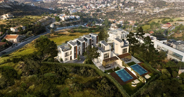 Three Bedroom Townhouse with Roof Garden in Agios Tychon