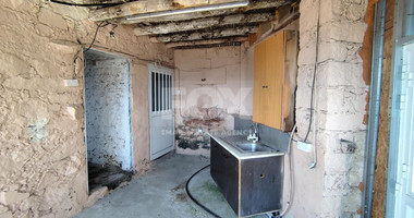 Ground Floor House for Sale in Dierona with 80 m2
