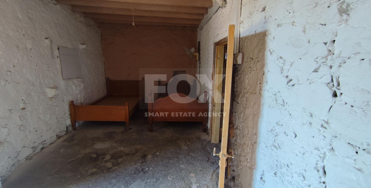 Ground Floor House for Sale in Dierona with 80 m2