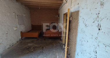 Ground Floor House for Sale in Dierona with 80 m2