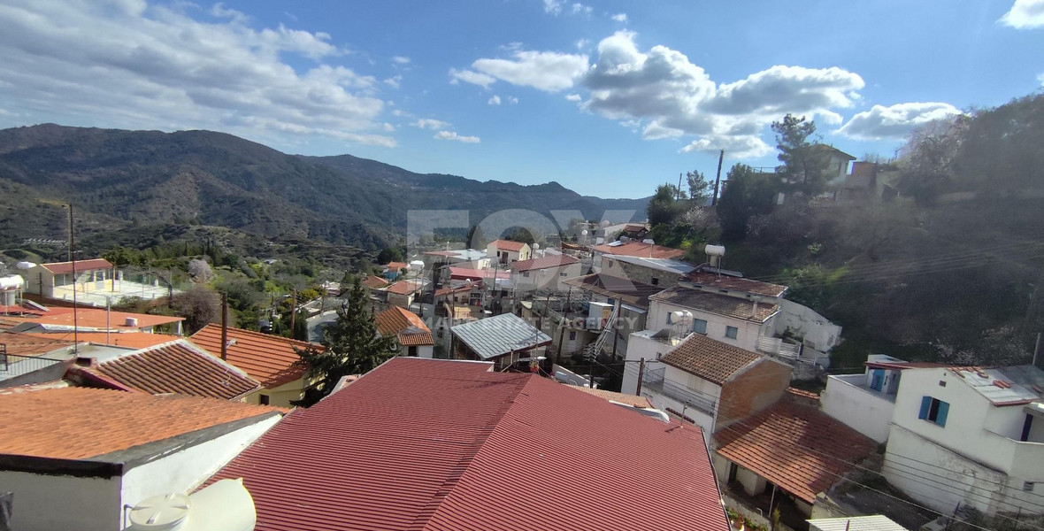Ground Floor House for Sale in Dierona with 80 m2