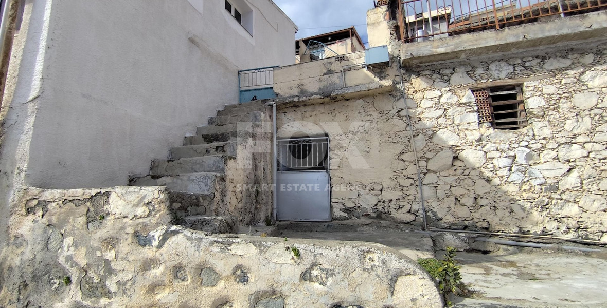 Ground Floor House for Sale in Dierona with 80 m2