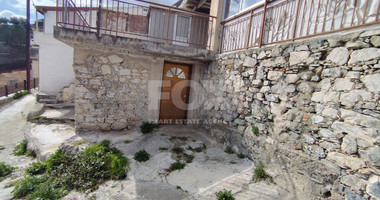 Ground Floor House for Sale in Dierona with 80 m2