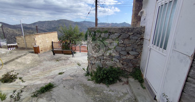 Ground Floor House for Sale in Dierona with 80 m2