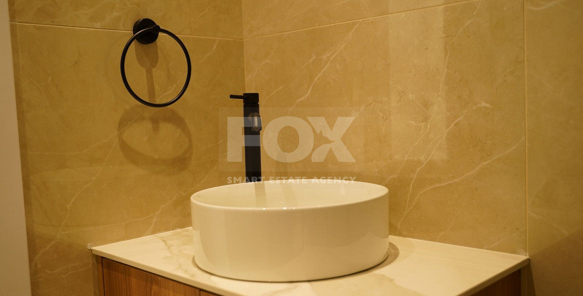 Top floor 3 Bedroom Apartment with Pool in Agios Nikolaos, Limassol