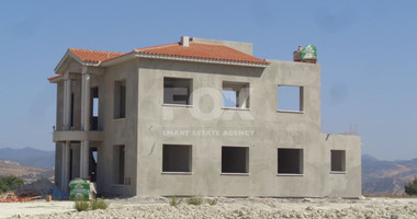 Four bedroom incomplete Villa in Letymbou village